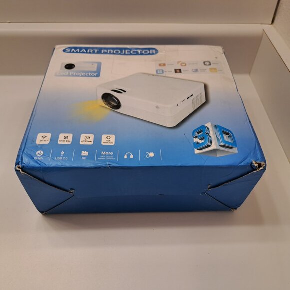 Smart LCD Projector Q351 low-cost smart projector built around Android 9.0 - Picture 2 of 7